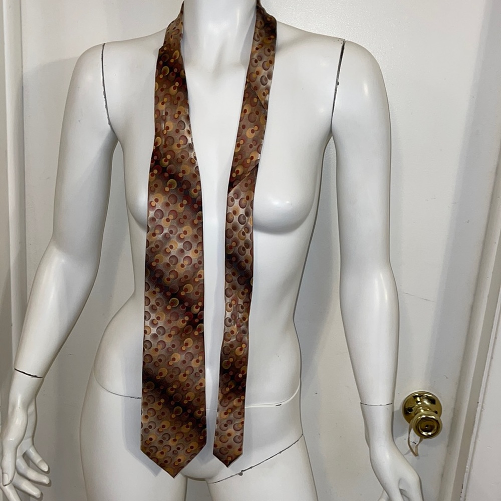 Van Heusen neck tie